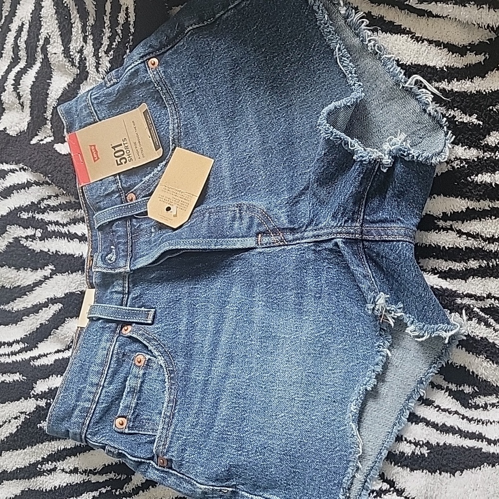 NWT LEVI'S Jean shorts size 25 waist buttonfly